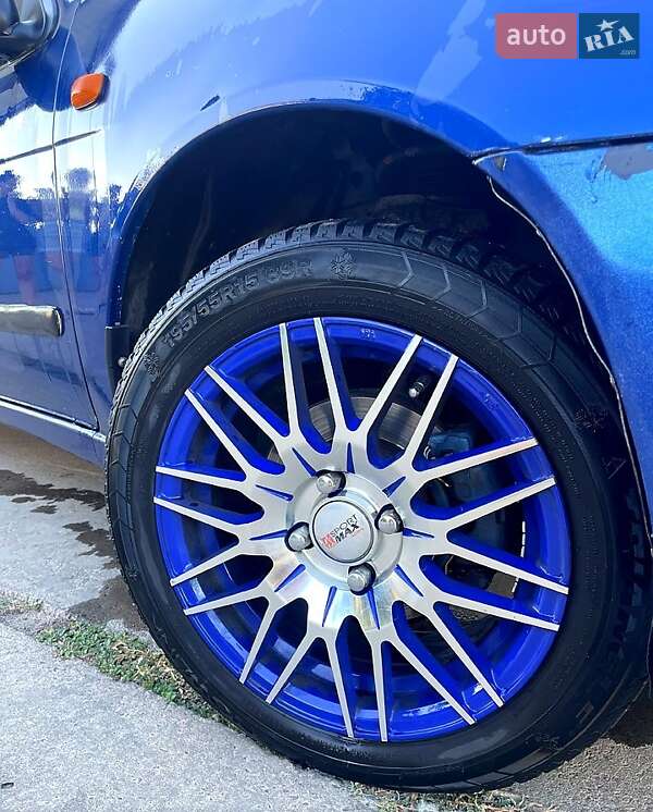 Седан Nissan Almera 1999 в Баштанці