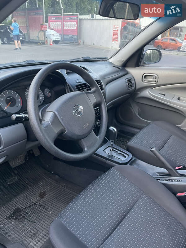 Седан Nissan Almera 2008 в Олександрії
