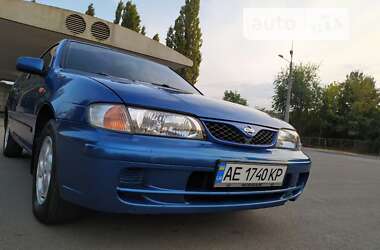 Хетчбек Nissan Almera 1999 в Кривому Розі