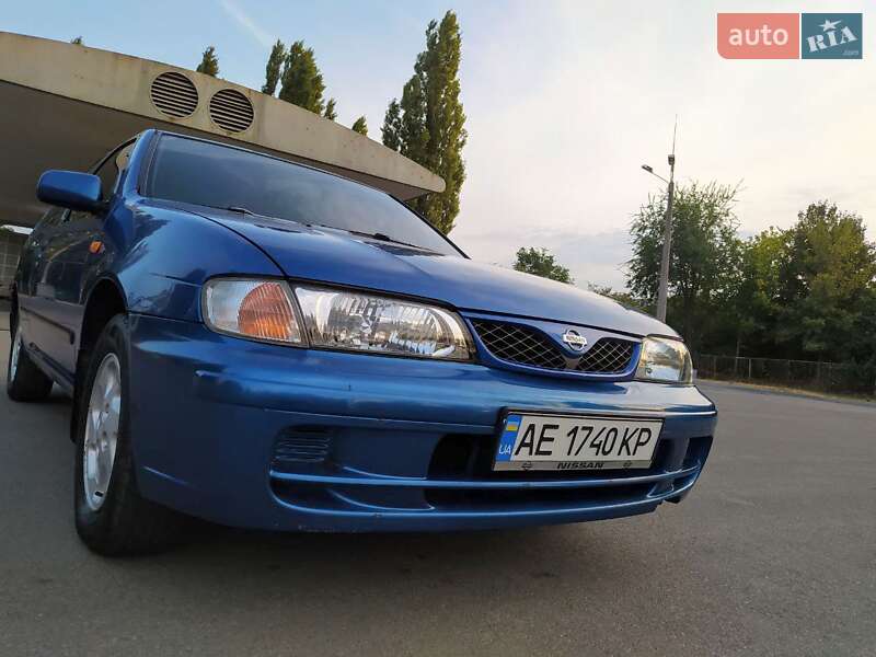 Nissan Almera 1999