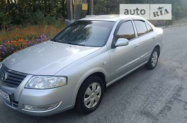 Седан Nissan Almera 2011 в Мені