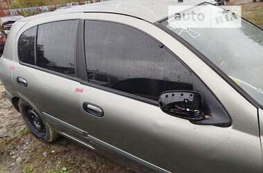 Хэтчбек Nissan Almera 2005 в Коломые