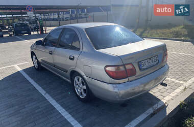 Седан Nissan Almera 2002 в Киеве