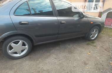 Седан Nissan Almera 2003 в Хмельницком