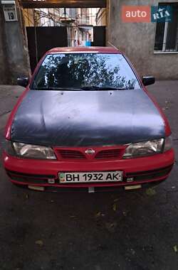 Хэтчбек Nissan Almera 1996 в Одессе