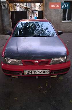 Хетчбек Nissan Almera 1996 в 