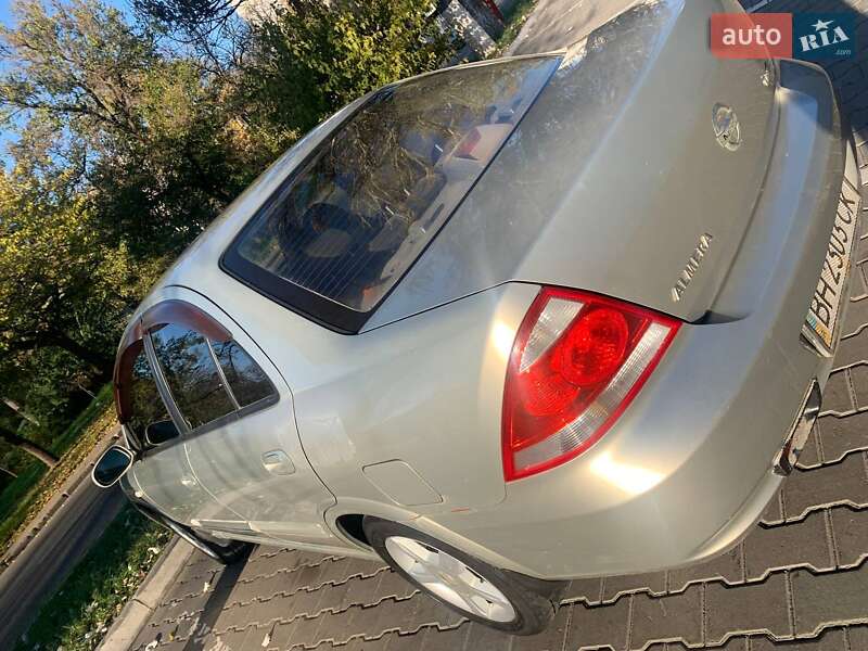 Седан Nissan Almera 2007 в Одесі