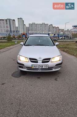 Седан Nissan Almera 2001 в Киеве