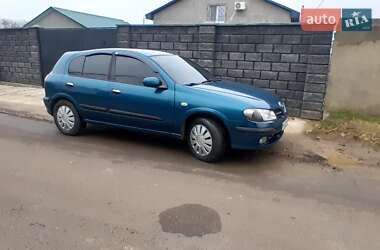 Хэтчбек Nissan Almera 2001 в Одессе