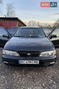 Хэтчбек Nissan Almera 1997 в 