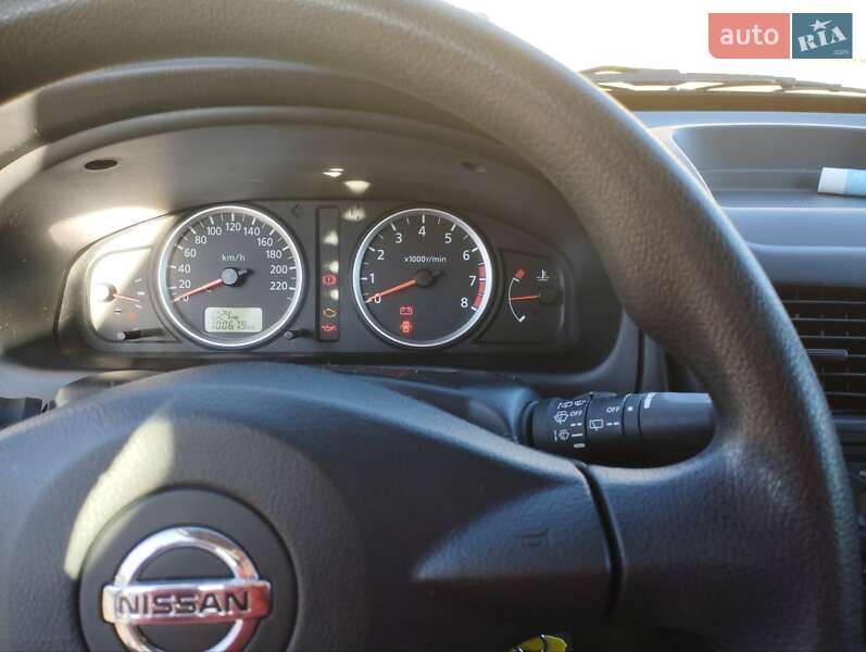Хетчбек Nissan Almera 2006 в Житомирі