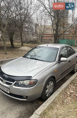 Седан Nissan Almera 2005 в Киеве