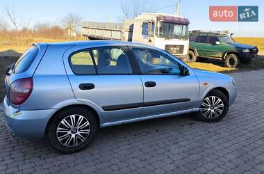 Хэтчбек Nissan Almera 2004 в Черновцах