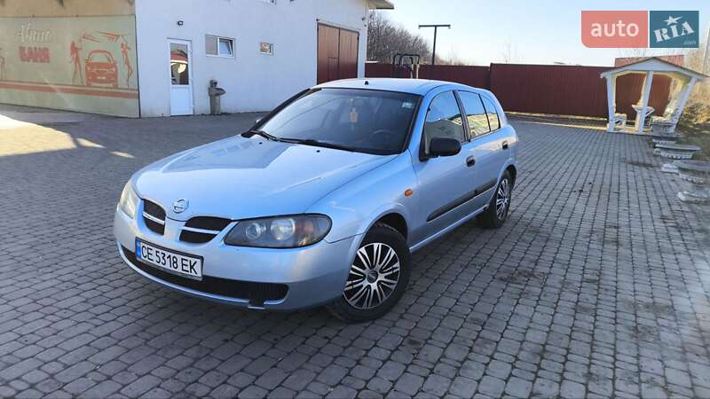 Хэтчбек Nissan Almera 2004 в Черновцах