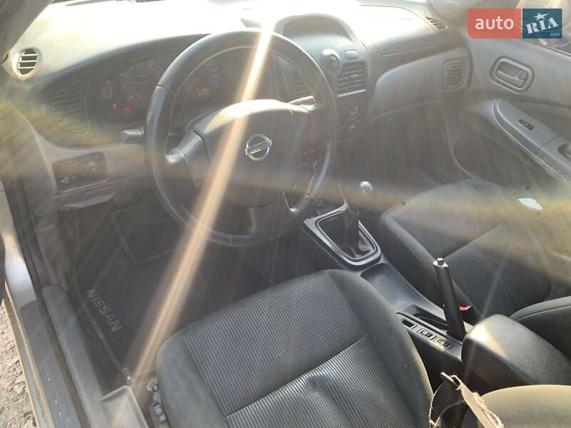 Nissan Almera 2008