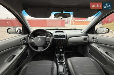 Седан Nissan Almera 2011 в Киеве