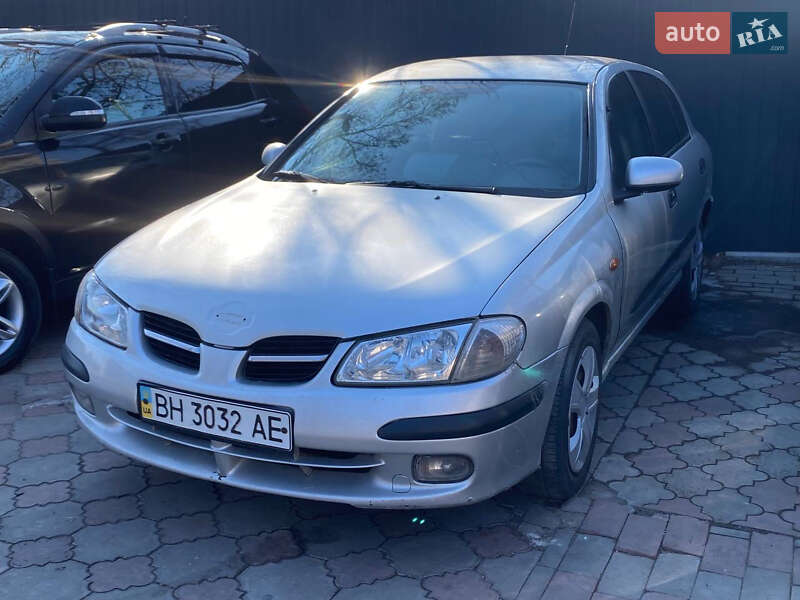 Nissan Almera 2001
