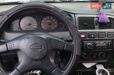 Хетчбек Nissan Almera 1998 в 