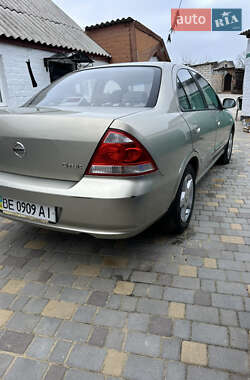 Седан Nissan Almera 2007 в Южноукраинске