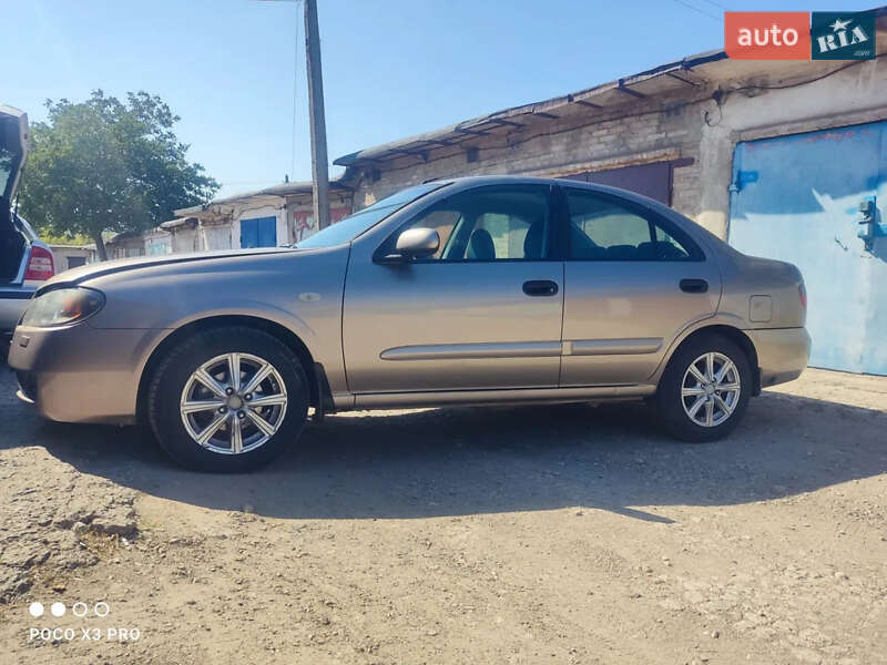 Седан Nissan Almera 2005 в Кривому Розі