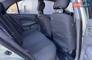 Седан Nissan Almera 2011 в 