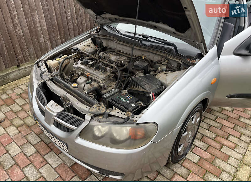 Седан Nissan Almera 2005 в Ужгороді