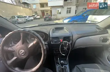 Nissan Almera 2002