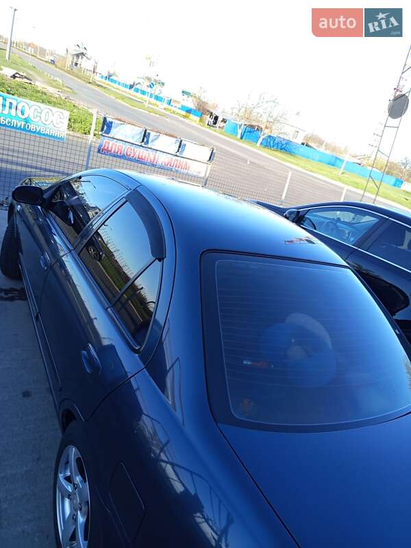 Седан Nissan Almera 2008 в Южноукраинске