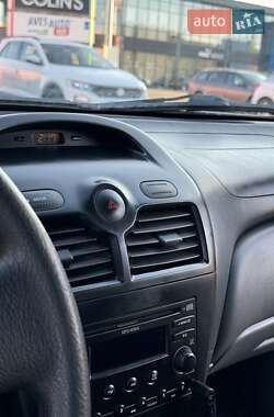 Седан Nissan Almera 2010 в 
