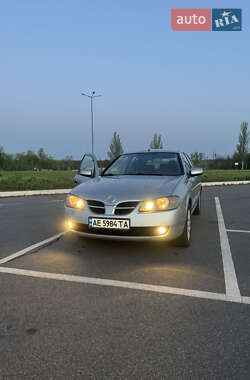Хэтчбек Nissan Almera 2004 в Кривом Роге