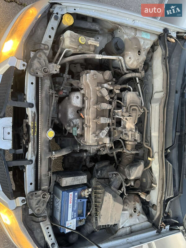 Хэтчбек Nissan Almera 2004 в Кривом Роге