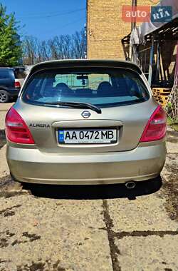 Хетчбек Nissan Almera 2003 в 