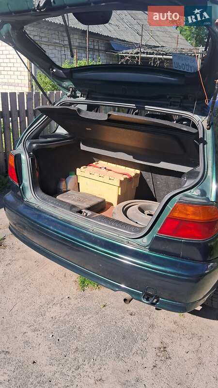 Хэтчбек Nissan Almera 1997 в Славуте