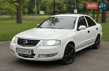 Седан Nissan Almera 2011 в Киеве