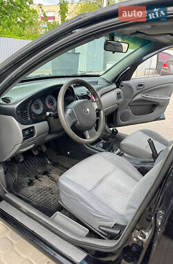 Седан Nissan Almera 2011 в 