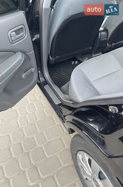Седан Nissan Almera 2011 в 