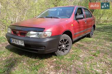 Седан Nissan Almera 1996 в Смеле