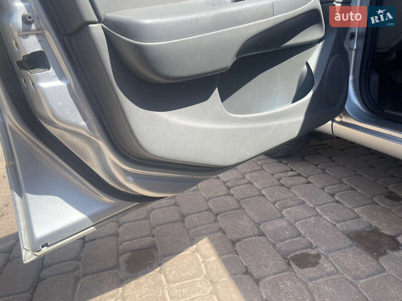 Седан Nissan Almera 2011 в Мене