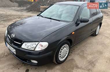 Хэтчбек Nissan Almera 2001 в 