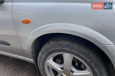Седан Nissan Almera 2003 в 