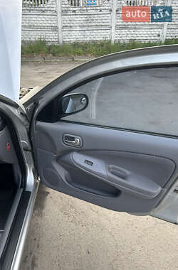 Седан Nissan Almera 2003 в 