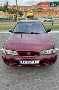 Седан Nissan Almera 1998 в Харькове