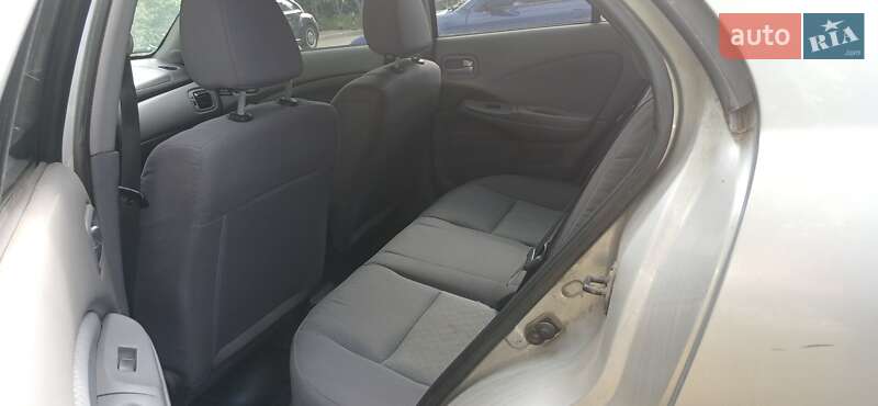 Седан Nissan Almera 2003 в Киеве фото 10 Седан Nissan Almera 2003 в Киеве