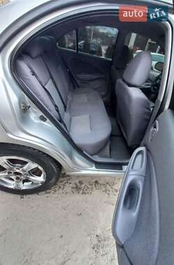 Седан Nissan Almera 2003 в Обухове