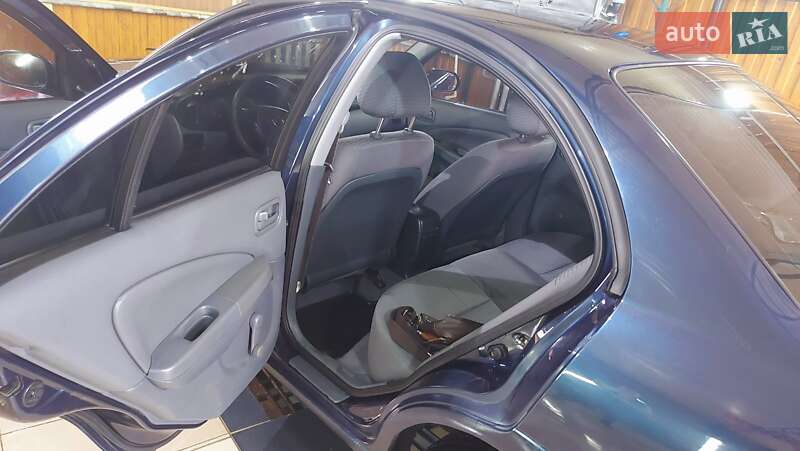 Седан Nissan Almera 2007 в Остер