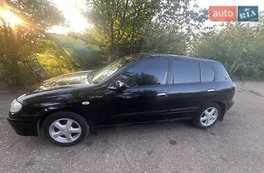 Хэтчбек Nissan Almera 2002 в Березовке