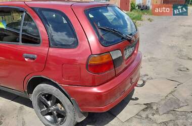 Хэтчбек Nissan Almera 1996 в 