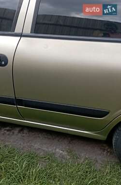 Седан Nissan Almera 2004 в 