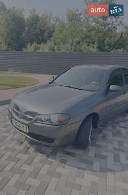 Седан Nissan Almera 2003 в Каневе