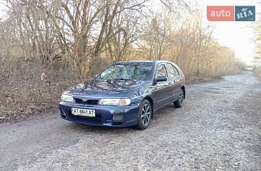 Седан Nissan Almera 1998 в Дубно